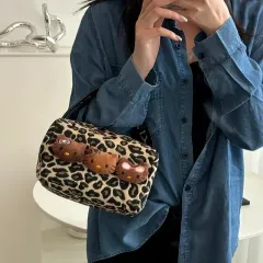 新品 ハローキティ ミニバック