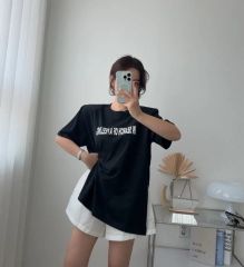 kiss the club Tシャツharness unisex t-shirt - メルカリ