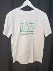 ナイキ フィットネス 半袖Tシャツ