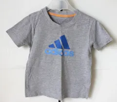 キッズ ウェア 男の子 コットンTシャツ アディダス グレー 4T