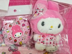 サンリオ❣️激レア ハローキティ キルト マスコット ポーチ ミラー