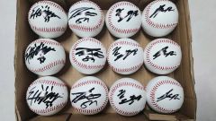 当時物】ベイスターズ選手のサインボール① | Mercari
