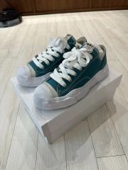 Visvim 緑色 ローカットスニーカー サイズ8 - メルカリ