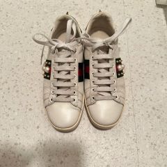 GUCCI グッチ スニーカースタッズ ホワイト レザー スニーカー35サイズ