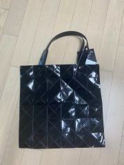 タグ付き新品未使用】BAOBAO ISSEY MIYAKE トートバッグ 黒 - メルカリ