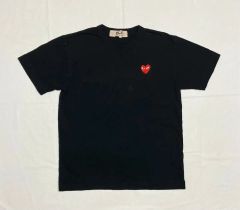 希少XXL】プレイコムデギャルソン Tシャツ 黒 スモール赤ハート