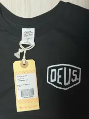 新品/傷あり DEUS EX MACHINA ソウル カレッジ Tシャツ ブラック 9のサムネイル