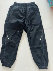 NIKE ナイキ ソロ スウッシュ ウーブン トラックパンツ　ソンガン NIKE ナイキ ソロ スウッシュ ウーブン トラックパンツ ソンガン