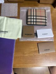 BURBERRY チェック柄 二つ折り財布 イエロー 箱付き 極美品 - メルカリ