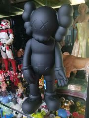 pink pink様専用|単品変更】正規品 KAWS カウズ ピーポくん - メルカリ