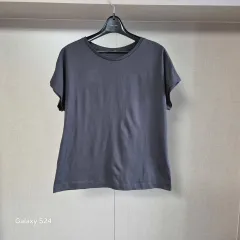 55) the AtG レディース チャコール ラウンド 半袖Tシャツ