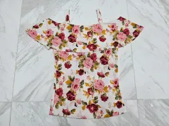 オフショルダー半袖Tシャツ