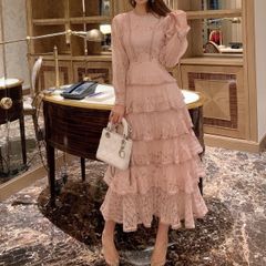 pomiii】シャーリングシアー刺繡レースワンピース - メルカリ