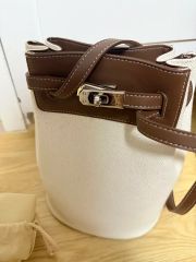良品✨FARO ハンドバッグ 2way レザー キャンバス ゴールド金具 ロック 