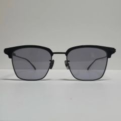25872✨未使用級✨ボッテガヴェネタ クリア サングラス 赤 レディース 