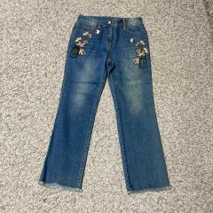 TINA：JOJUN 刺繍入りフレアジーンズ ライトブルー Sビンテージ - メルカリ