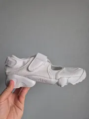 新品/270 (W) ナイキ エア リフト ブリーズ 白