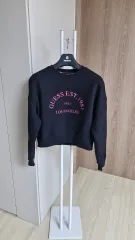 未使用 GUESS レディース ブラック スウェット クロップドTシャツ /ブラック/90