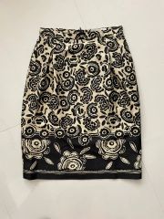 美品 LEONARD 花柄 タイトスカート 黒/トップベージュ 72-96 - メルカリ