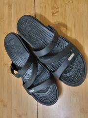 CROCS】 クロックス サイプラス サンダル 廃盤品 黒 W8 - メルカリ