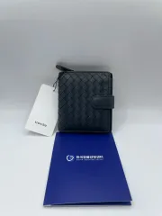 BOTTEGA VENETA ボッテガ・ヴェネタ イントレチャート ポール型 ジッパー 二つ折り財布