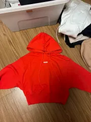 MSGM レッド クロップド フードTシャツsのサムネイル