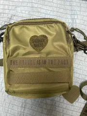 HUMAN MADE(ヒューマンメイド) ミリタリー ポーチ オリーブ ラブのサムネイル
