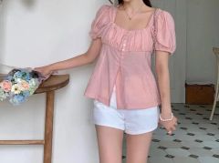Bibiy.】CYNTHIA CROPPED BLOUSE - メルカリ