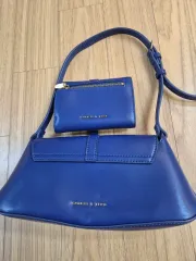 CHARLES & KEITH バッグと財布 SET セットで出品 バッグと財布 全て ネイビー 色
