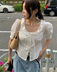 Bibiy.】CYNTHIA CROPPED BLOUSE - メルカリ