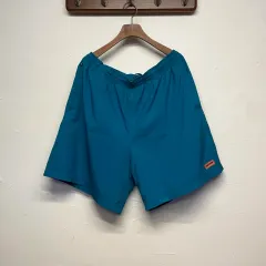 adidas アドベンチャー ナイロン ショーツ