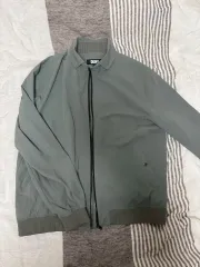 105 DKNY 春 秋 アウター 新品のサムネイル