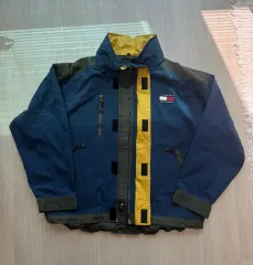 L Tommy Hilfiger トミーヒルフィガー ウィンドブレーカー ネイビー
