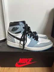 ジョーダン1 ユニバーシティ ブルー