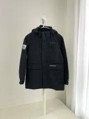 DISCOVERY キッズ ウィンドブレーカー アウター 130 サイズ