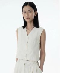 WCJ若槻千夏フリンジベスト完売商品 - メルカリ