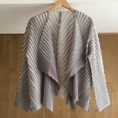 極美品　PLEATS PLEASE プリーツプリーズ　　ジャケット３　PP43-JO721のサムネイル
