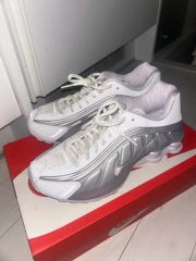 NIKE SHOX R4 シルバー SILVER ショックス 27.5 銀 希少 - メルカリ