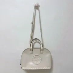 GUESS 新商品 トートバッグ 兼 クロスバッグ バッグ アイボリー