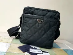 PRADA プラダ 2VH002 キルティング ユニセックス クロスバック メッセンジャー ショルダーバッグ