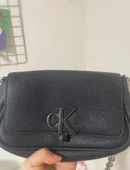Calvin Klein ck モノグラム チェーン ショルダーバッグ