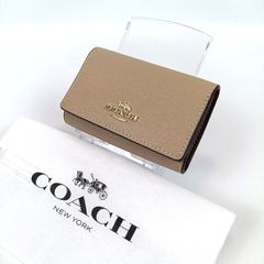 日本限定モデル！新品 COACH コーチ 名刺入れ カードケース ベージュ