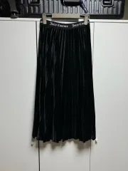 ジューシークチュール ツアーベルベット プリーツ スカートのサムネイル