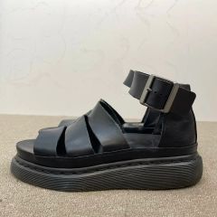 ブラックバレット バイ ニールバレット レザー グラディエーター