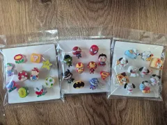 スーパーマン バットマン スパイダーマン アベンジャーズ マリオ スヌーピー クロックス ジビのサムネイル