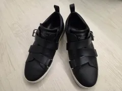 41と2分の1 265 270可能 Valentinoのサムネイル
