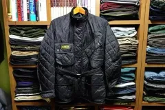 Barbour バブアー インターナショナル タートルネック キルティング A7 L 100のサムネイル