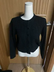 ケーブルニットカーディガン