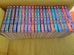 ディズニー ゴールデンコレクション 絵本 43冊セット - メルカリ