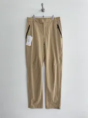 ラコステ パンツ (新品)のサムネイル